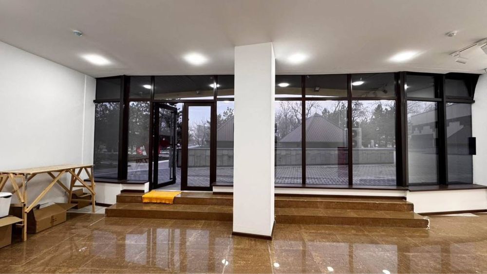 Хамид Олимджан Пойтахт Бизнес Комплекс бывш. Бутик Podium Italia 346м2