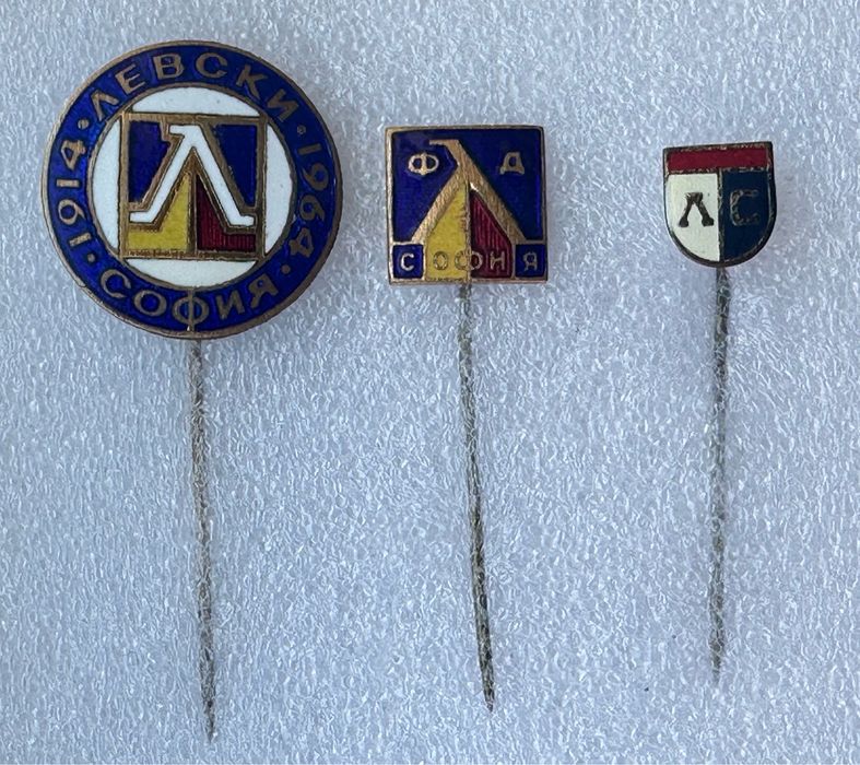 Стари значки на Левски София