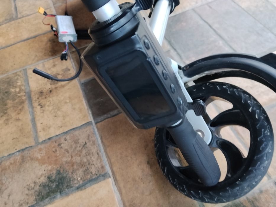 Scuter Electric Breckner Germany 350W,fara sistem de pliere,Baterie Bună cu Încărcător