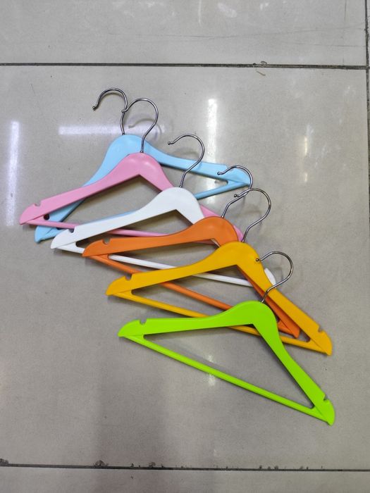 Плечики б/ у качественные