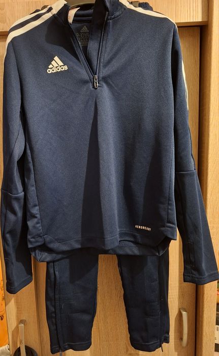 Treninguri si pantaloni pt băiat si fată