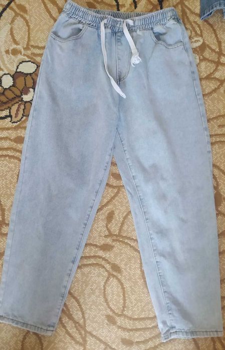 Продам мужские джинсы