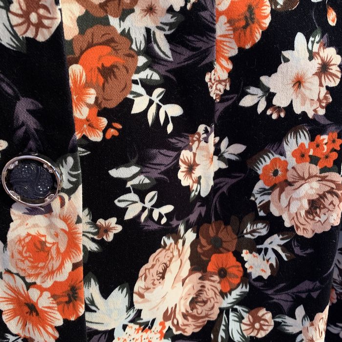 Продам красивое пальто