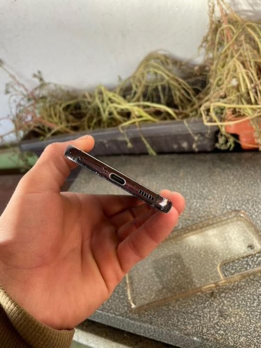 Продавам отличен телфон СПЕШНО!