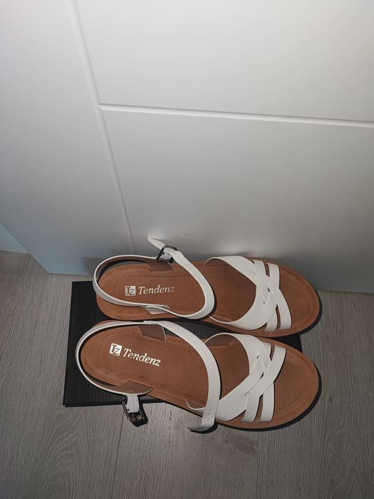 Сандали от естествена кожа