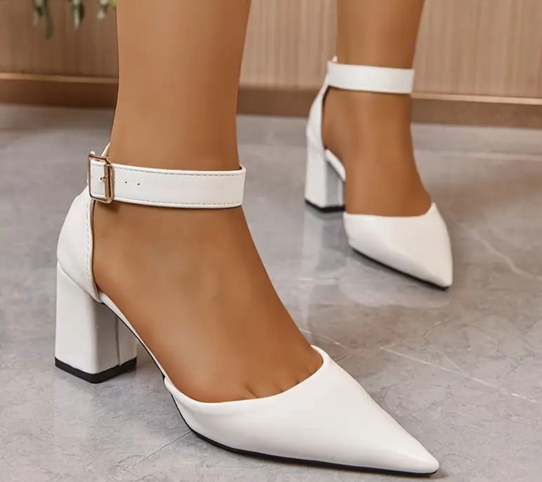 Босоножки на каблуке (туфли)