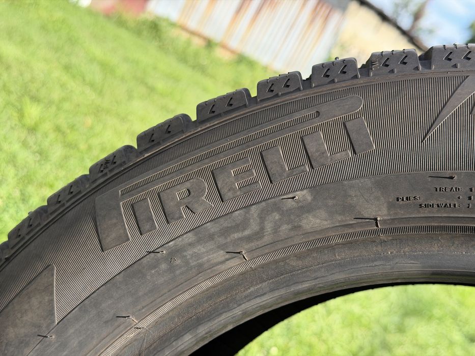 Зимние шины  Pirelli 225/55 R17