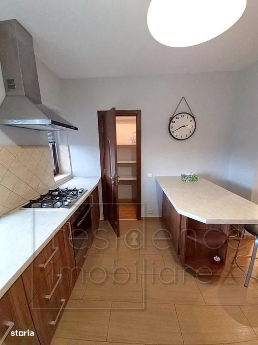 Apartament 3 camere la vila, Europa, zona Profi+Parcare