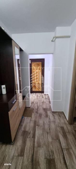 9 Mai - etajul 1 - apartament 3 camere decomandate - semimobilat