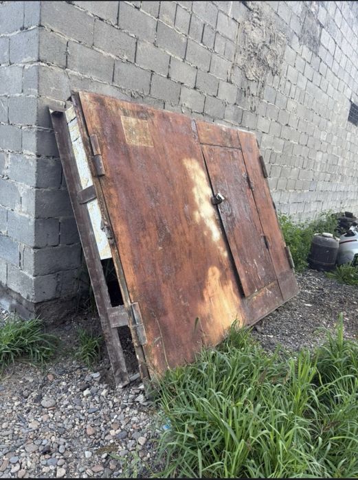 Продам ворота металлические