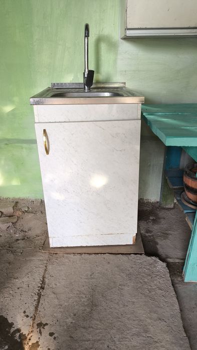 Мойка кухонная со смесителем