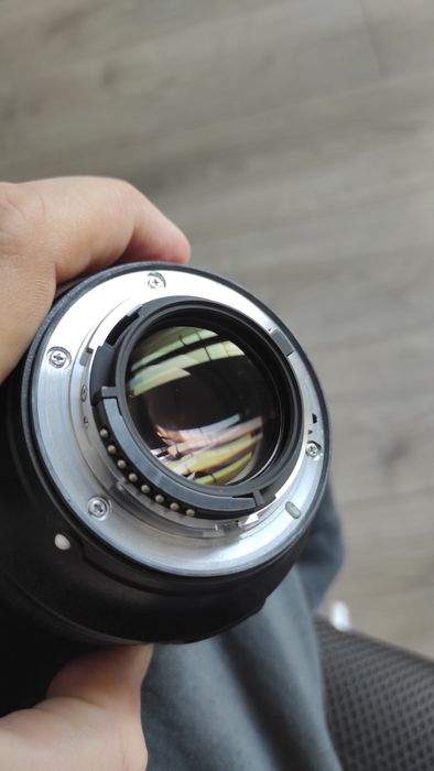 Vând obiectiv Nikon 85 mm 1.8G