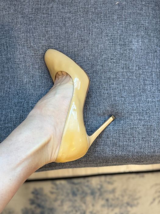 Маратонки Dolce & Gabbana дантела цикламени и други