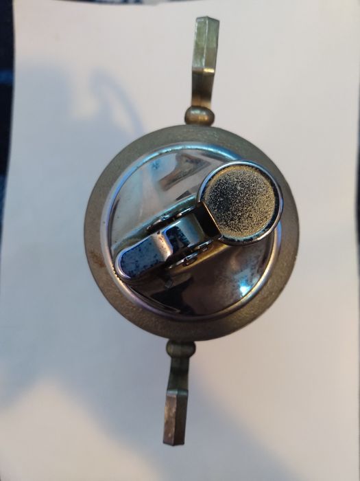 Bricheta unicat, tip cupa de fotbal, reincarcabila, functionabila