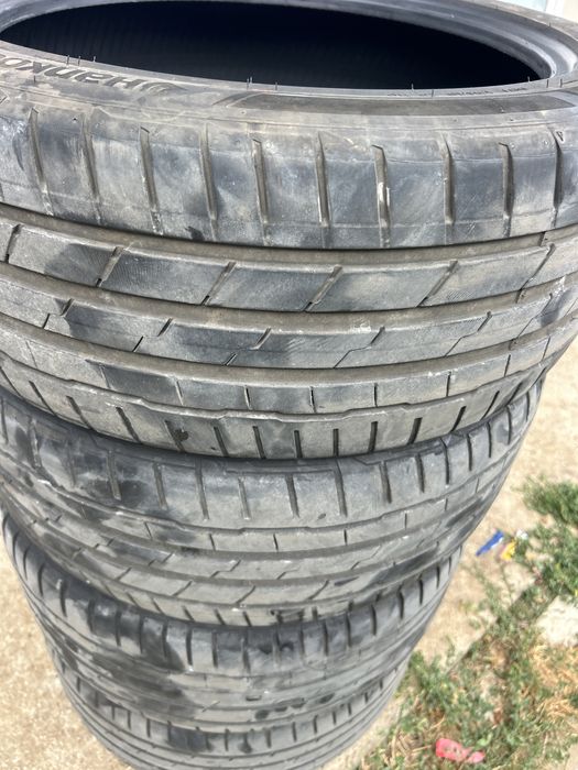 255 40 18 Hankook vara