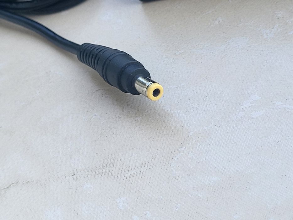 Sursa alimentare 18V 10A 180W mufa 5,5x2,5mm