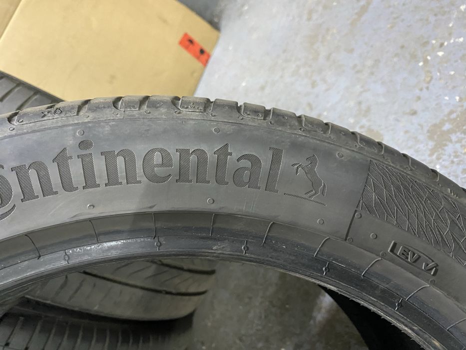 Anvelope vara 235/45R19 Continental UltraContact 99V XL 2025