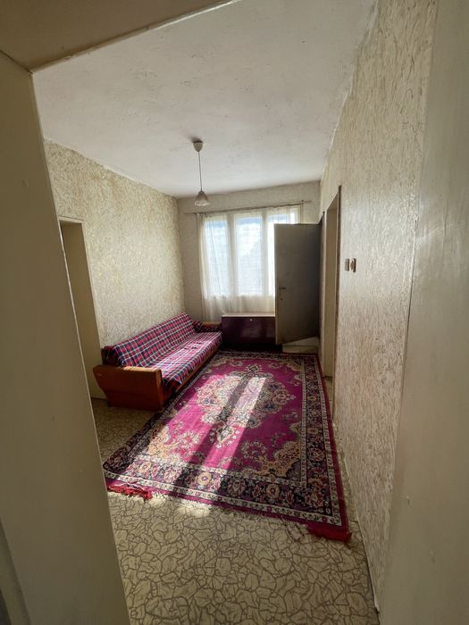 Дава се под наем Етаж от къща в с. Скутаре, Област Пловдив - 160 кв.м за 174557.7 € - Снимка #4