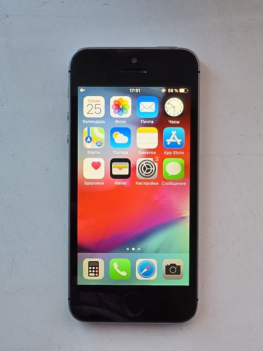 iPhone 5s 16GB Space Gray