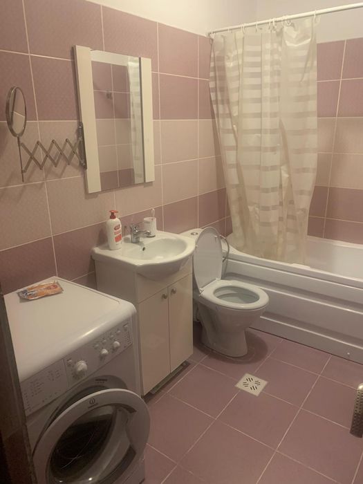 Proprietar inchiriez garsoniera metrou crangasi bloc nou