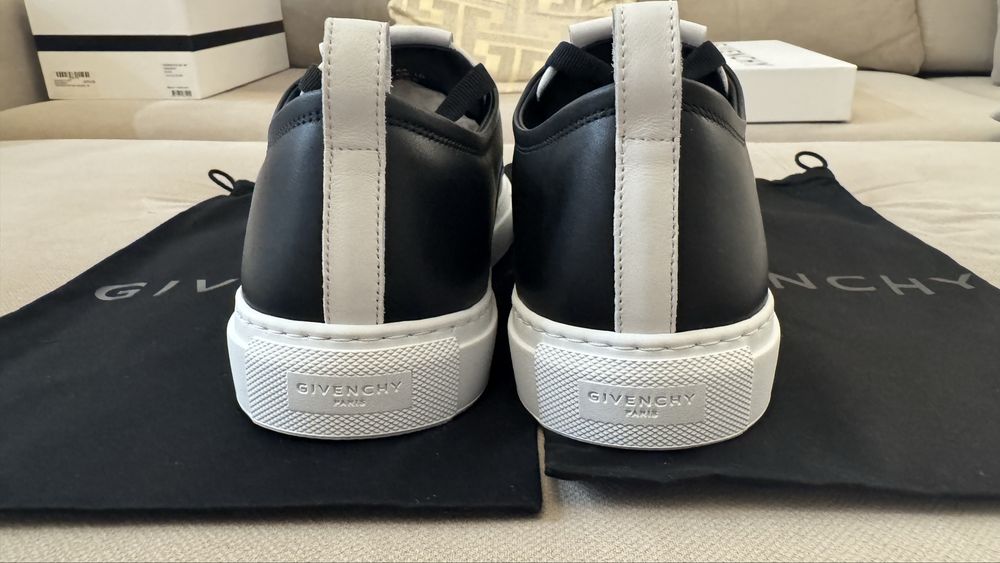 Кроссовки Givenchy новые