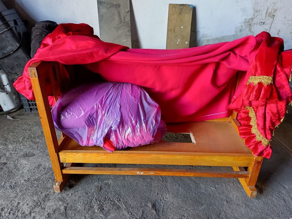 Бесік алам деушілер болса тегін алып кетсеңіздер болады