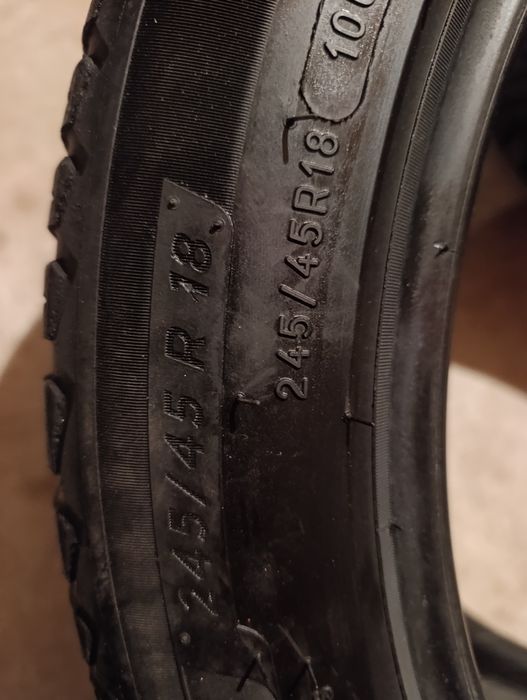 Michelin R18. 245/45/R18. 2 dona