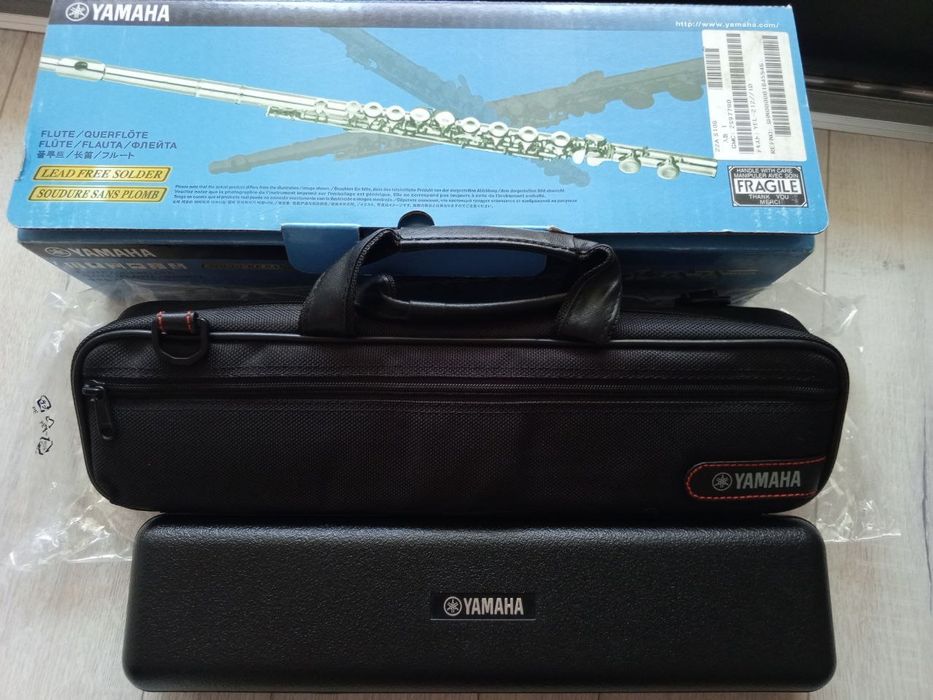 Yamaha флейта серебристая