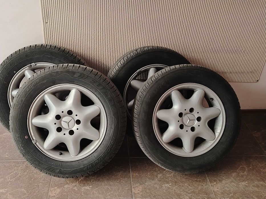 Летни гуми с оригинални лети джанти Мерцедес 205/60/15
