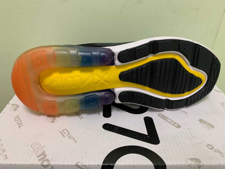 Нови дамски маратонки с кутия Nike Air Max 270 размер 39