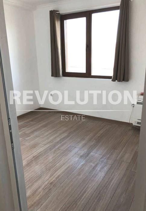 Етаж от къща в района на с.Тополи!