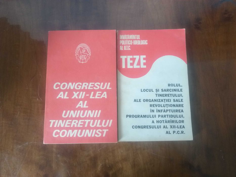 Vand diferite carti din perioada comunista