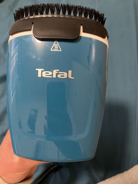 Парна ютия с четка Tefal