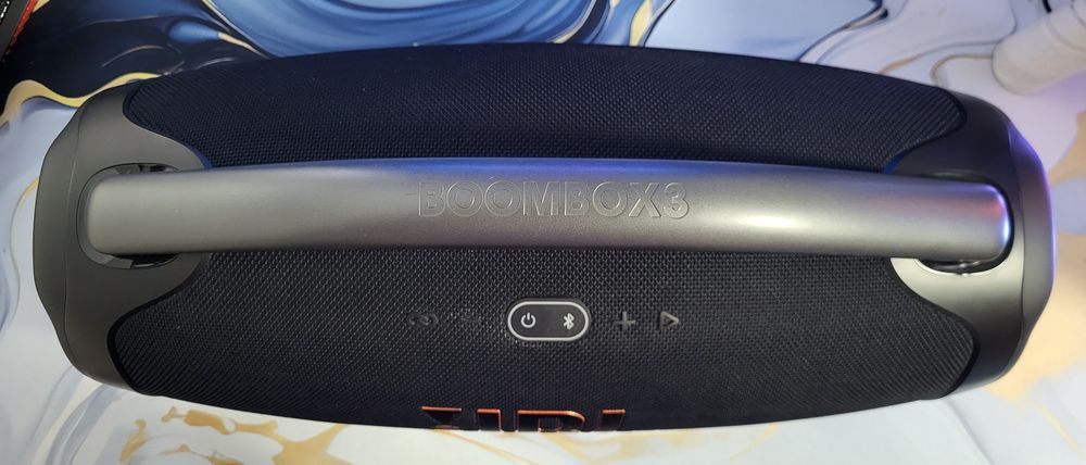 Продам колонку JBL Boombox 3