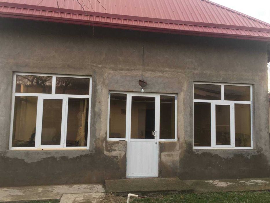 Продается дача с бассейном и сауной