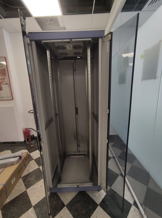 Серверный шкаф 42U, 800х800