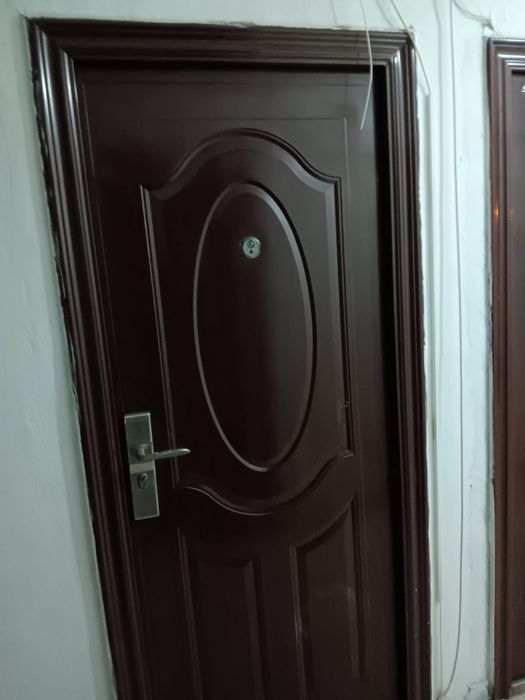 Proprietar, închiriez garsonieră central .