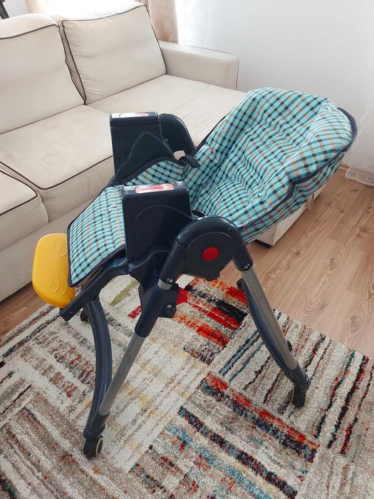 Scaun pentru bebeluşi BABY CARE