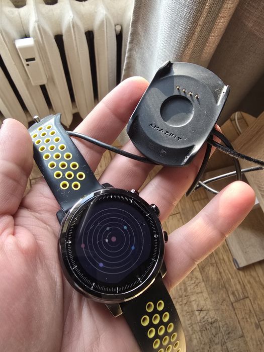 Amazfit stratos смарт часовник