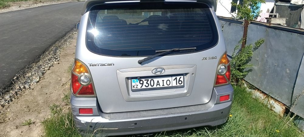 Продам Хюндаи  таракан