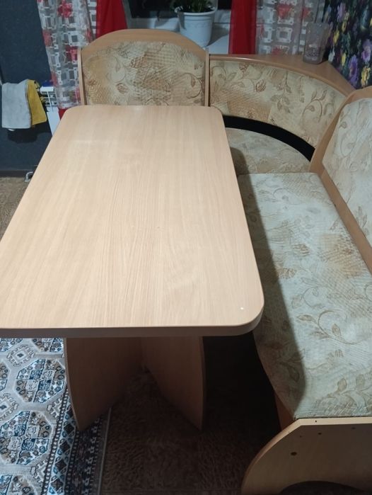 Продам кухонный уголок