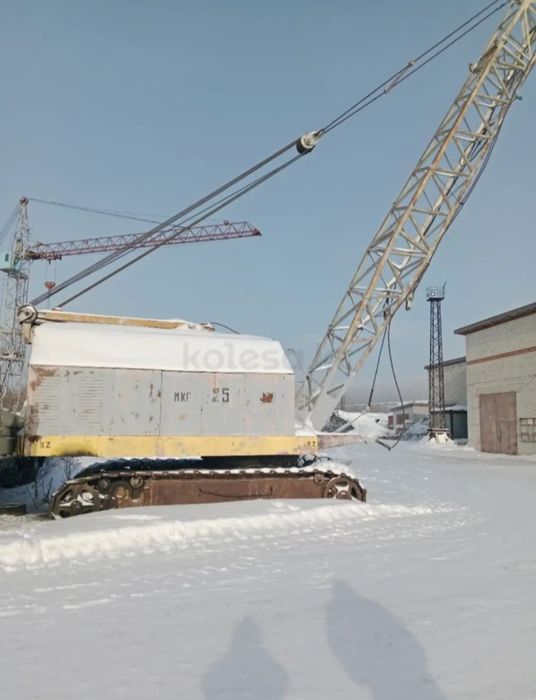 Гусеничный кран МКГ