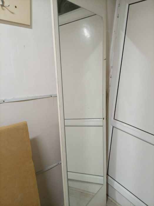 Продам шкафчики для тренажерки и 2 зеркала