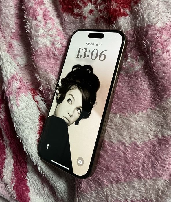 Iphone 16 Pro desert