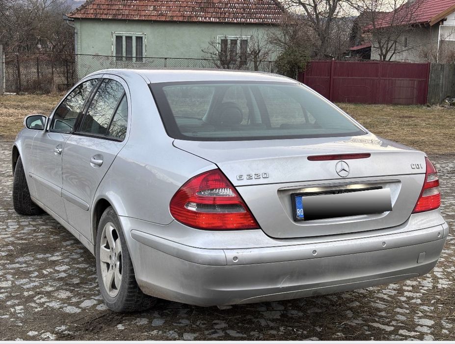 MERCEDES-BENZ E-Class 2005 — imagine 5