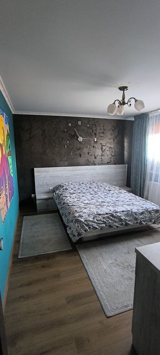 Vând apartament cu 3 camere