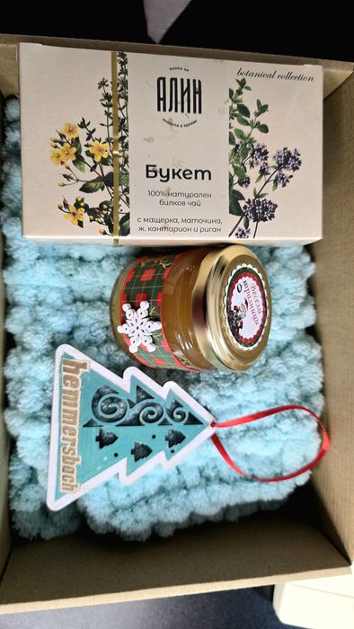 Коледни кутии / коледни подаръчни кутии