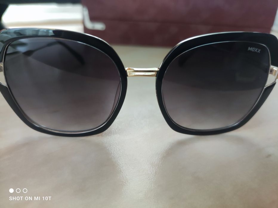 Оригиналани дамски слънчеви очила MEXX