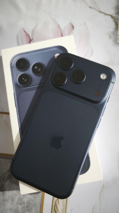 Продам IPhone 17 pro