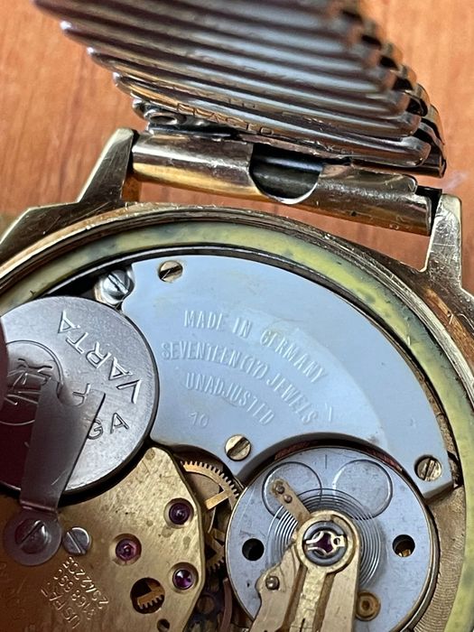 Vând ceas Ceas JUNGHANS Electronic
